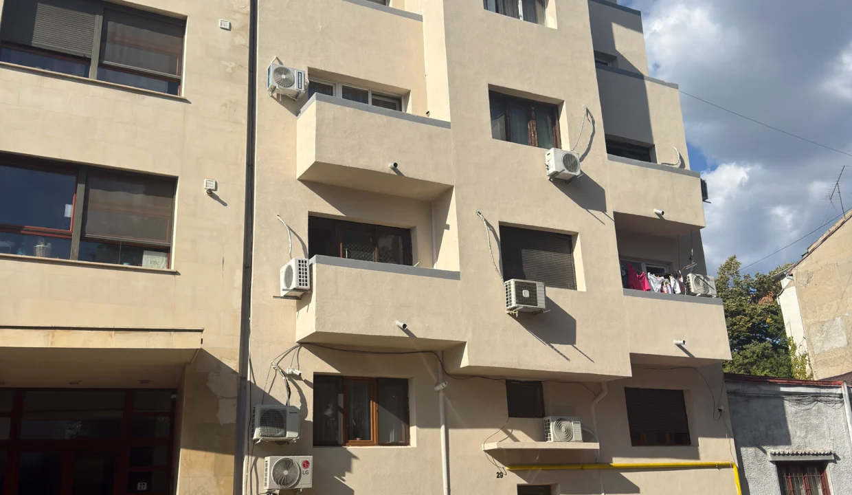 1-bedroom-apartment-29-sfintii-voievozi-street-bucharest-