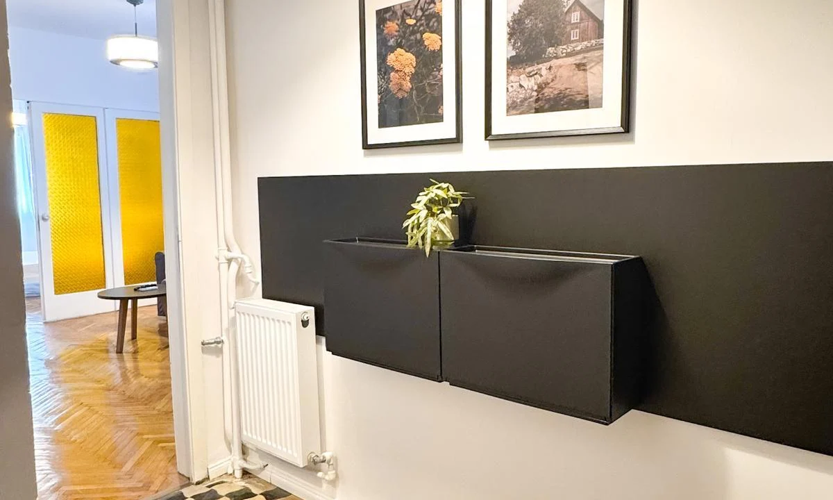 hallway-1-bedroom-apartment-29-sfintii-voievozi-street-bucharest1