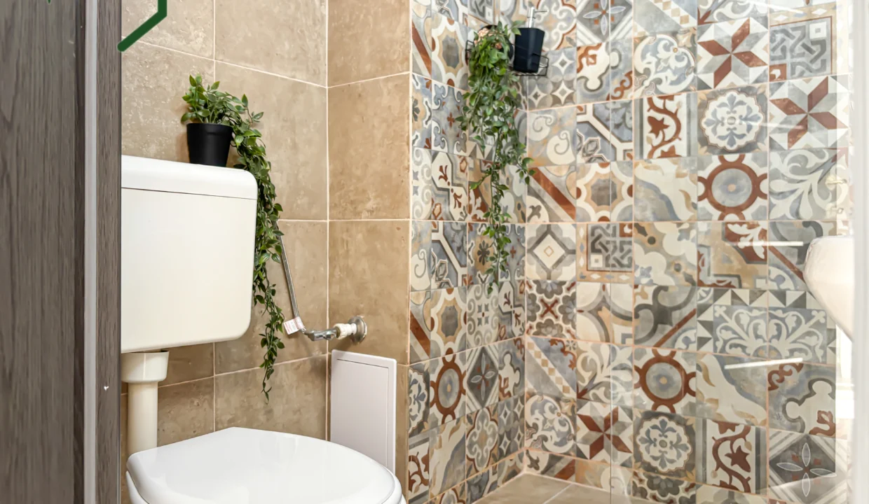 bathroom-1-bedroom-apartment-33-nicolae-balcescu-street-bucharest1
