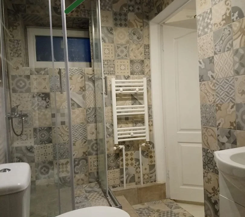 bathroom-1-bedroom-apartment-39-kogalniceanu-boulevard-bucharest