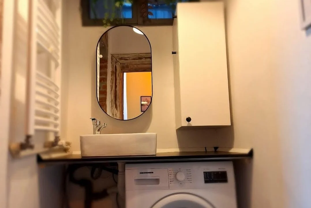 bathroom2-bedroom-bucharestapartment12