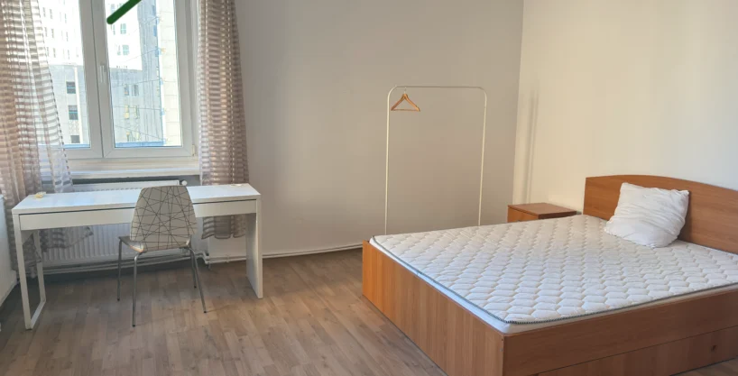 bedroom with double bed