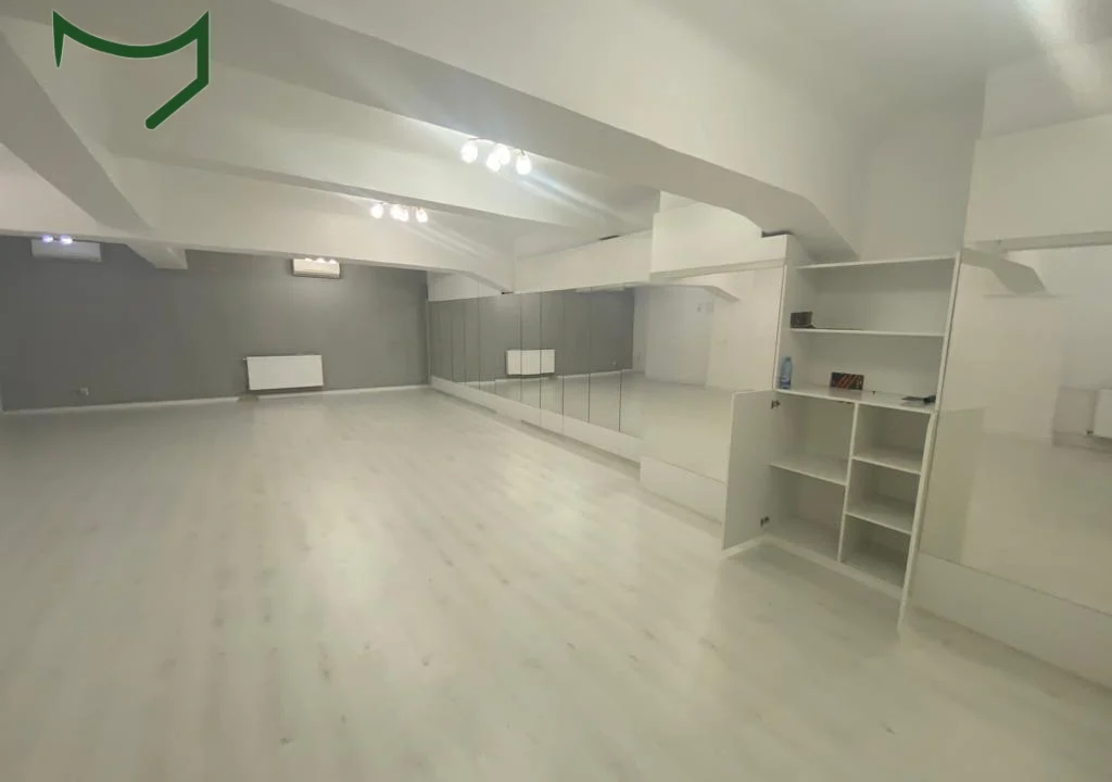 commercial-space-walter-maracineanu
