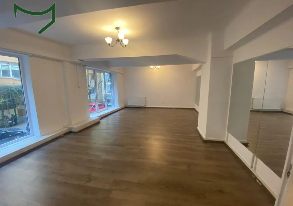 commercial-space-walter-maracineanu2