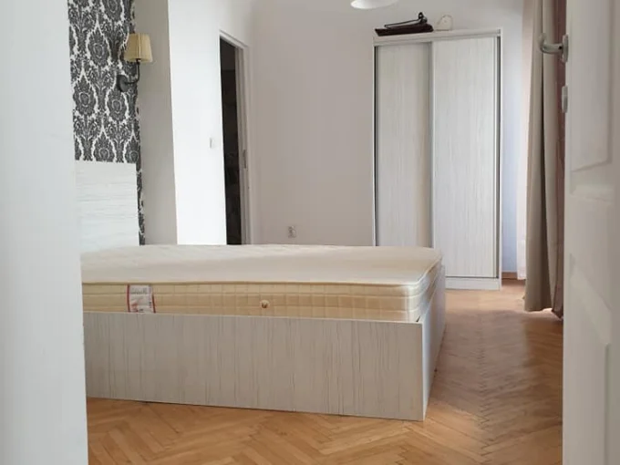 Bedroom with double bed, 1 bedroom apartment 4 Ionel Perlea Street Bucharest